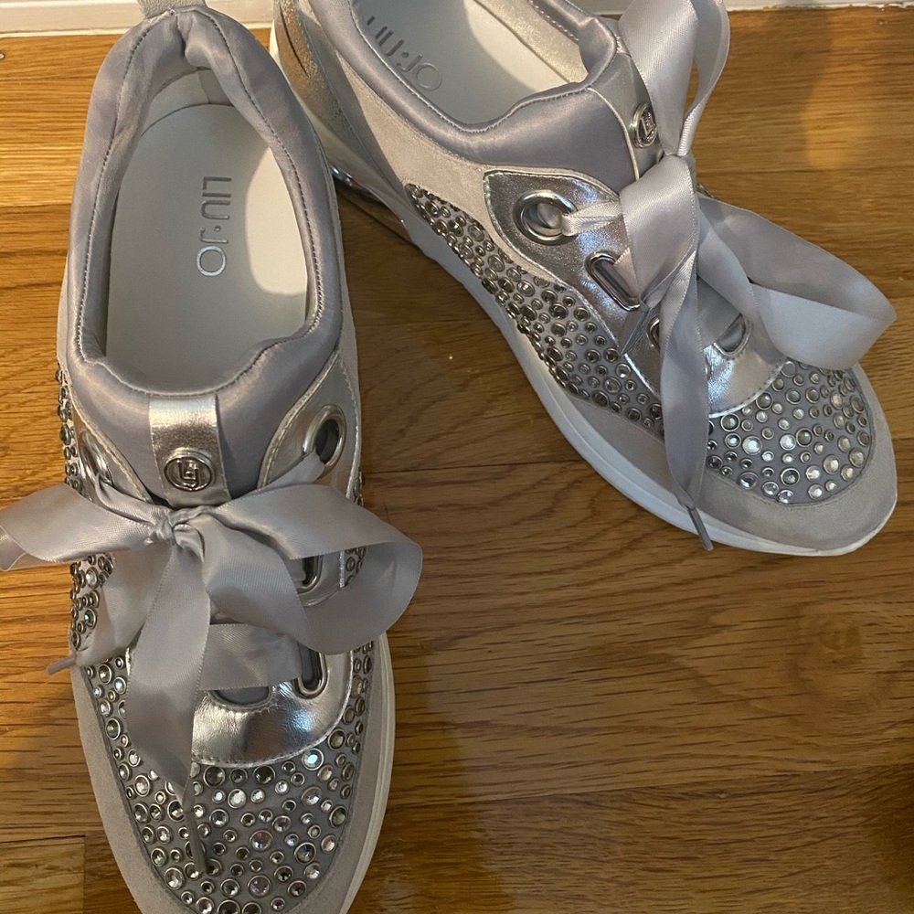 Liu•Jo Silver Sneakers With Embellishments